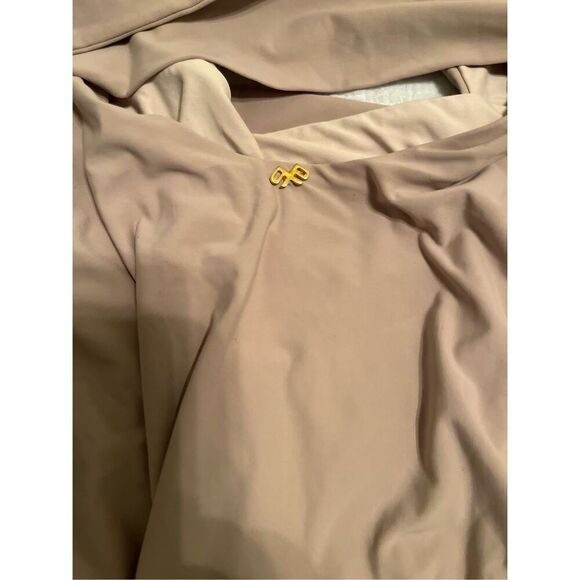 PQ Alex One Piece in Oyster NEW NWT - Picture 8 of 9